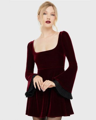 killstar-klänning-röd-sammet-beatrix