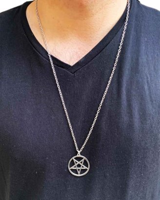 pentagram-halsband-med-kedja