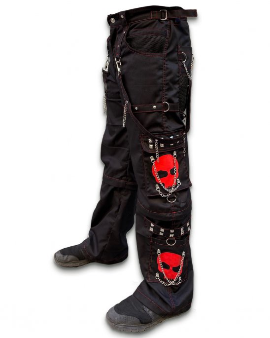 black-baggy-shorts-trousers-red stitch-skulls
