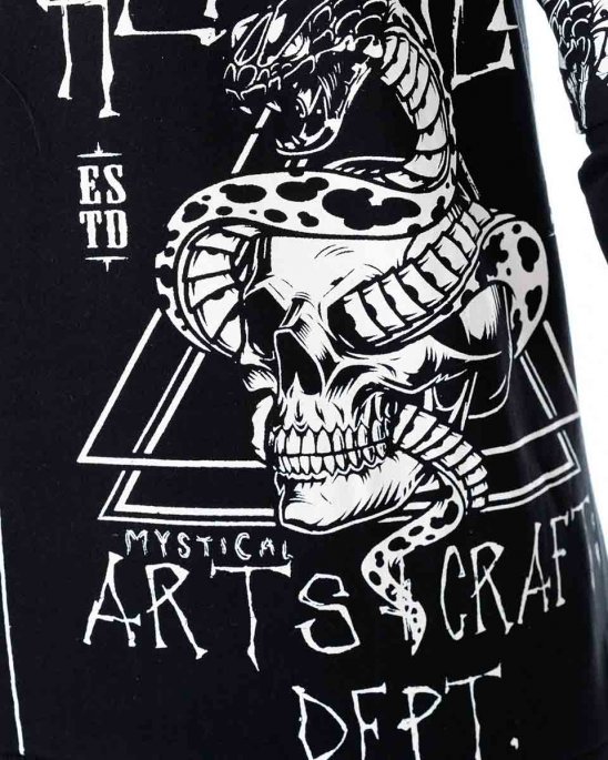 hoodie-dark-academia-heartless