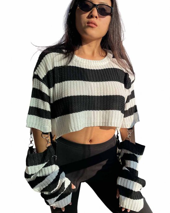 sweater-crop-top-white-black